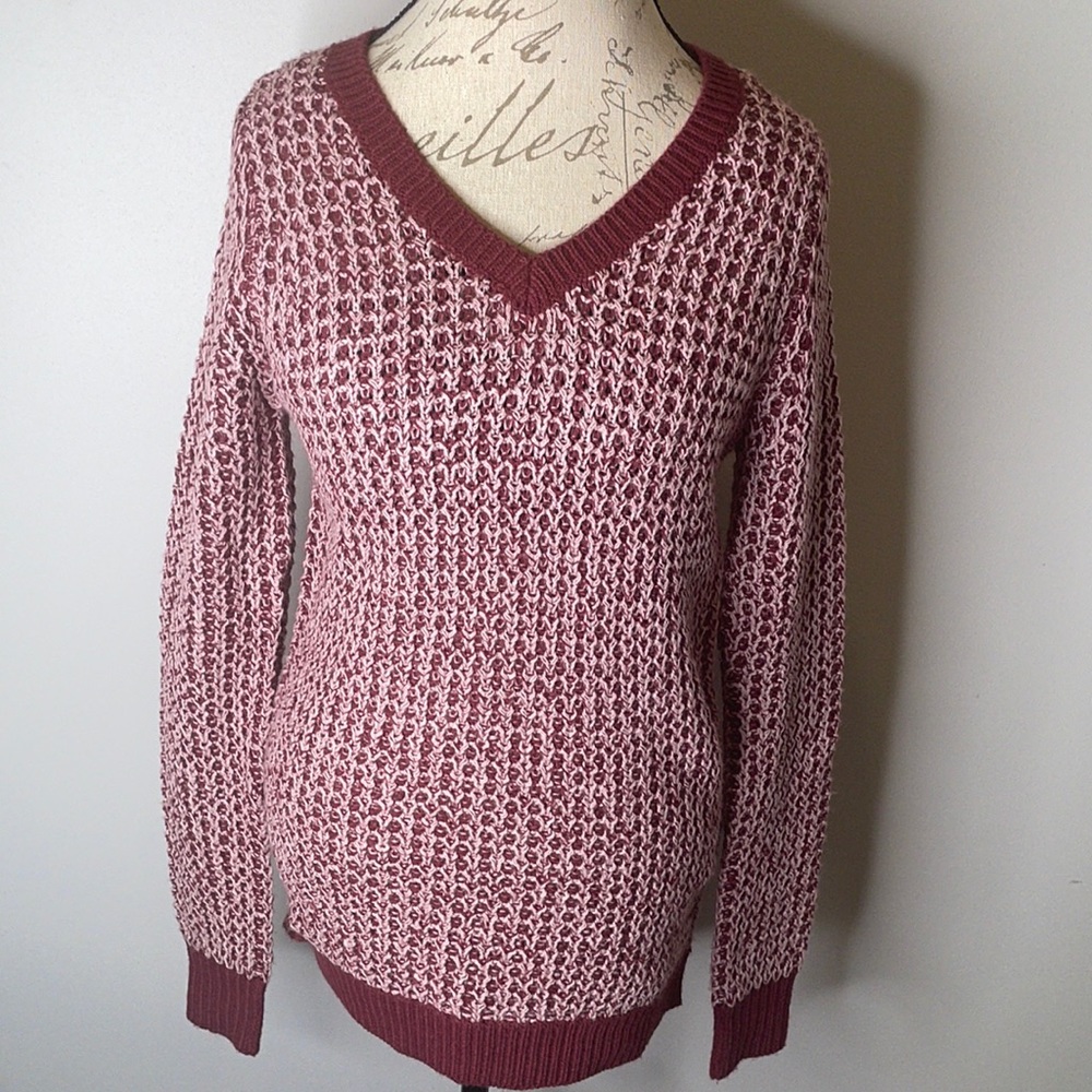 Adorable and comfy knit-like sweater